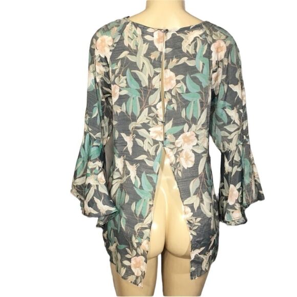 LAUREN CONRAD FLUTTER SLEEVE SPLIT BACK HI LOW BLOUSE TOP SMALL FLORAL FAIRY - Picture 4 of 13